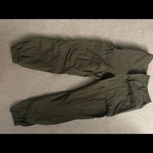 Hunter green cargo jogger pants